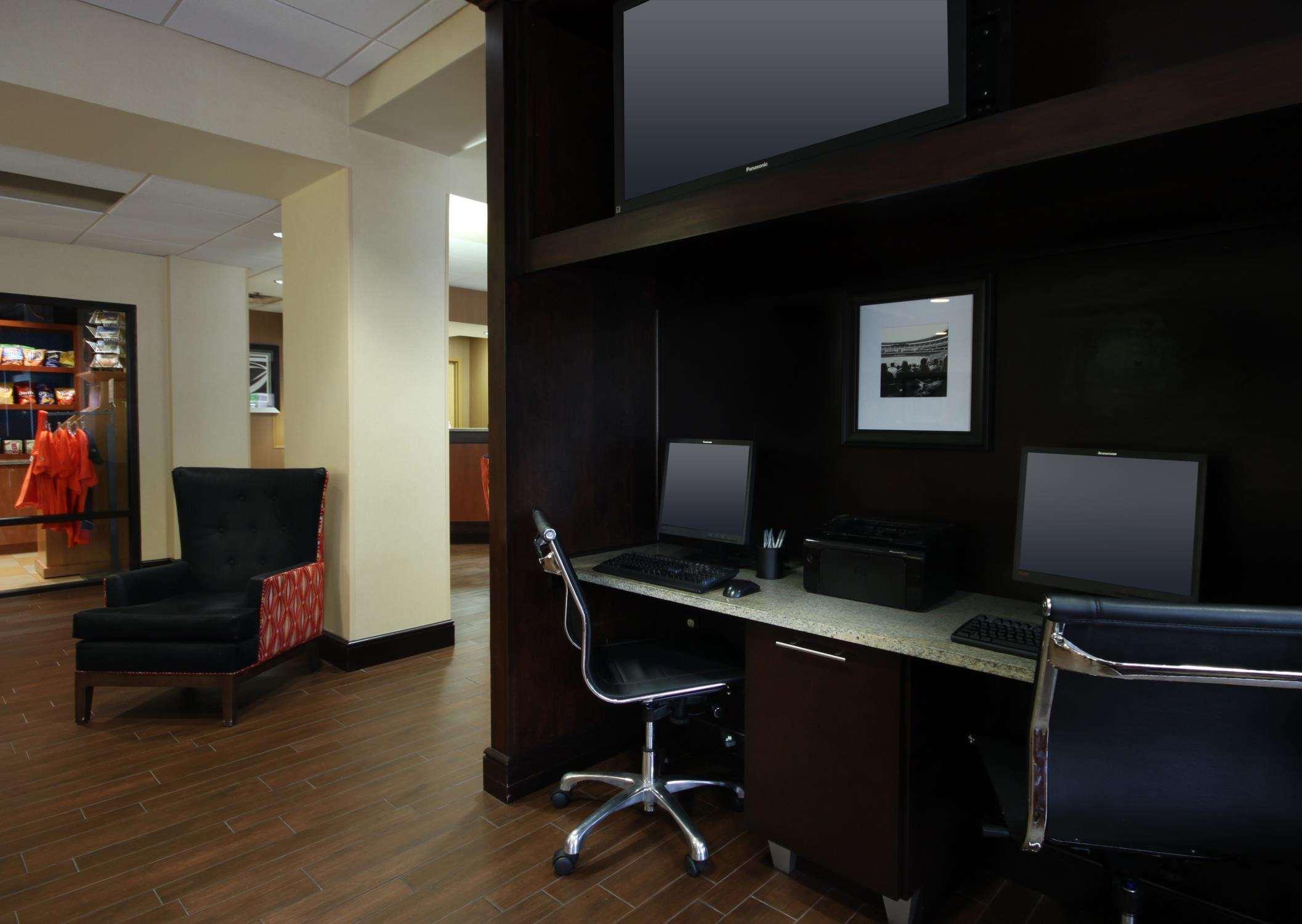 Hampton Inn Champaign/Urbana מראה חיצוני תמונה