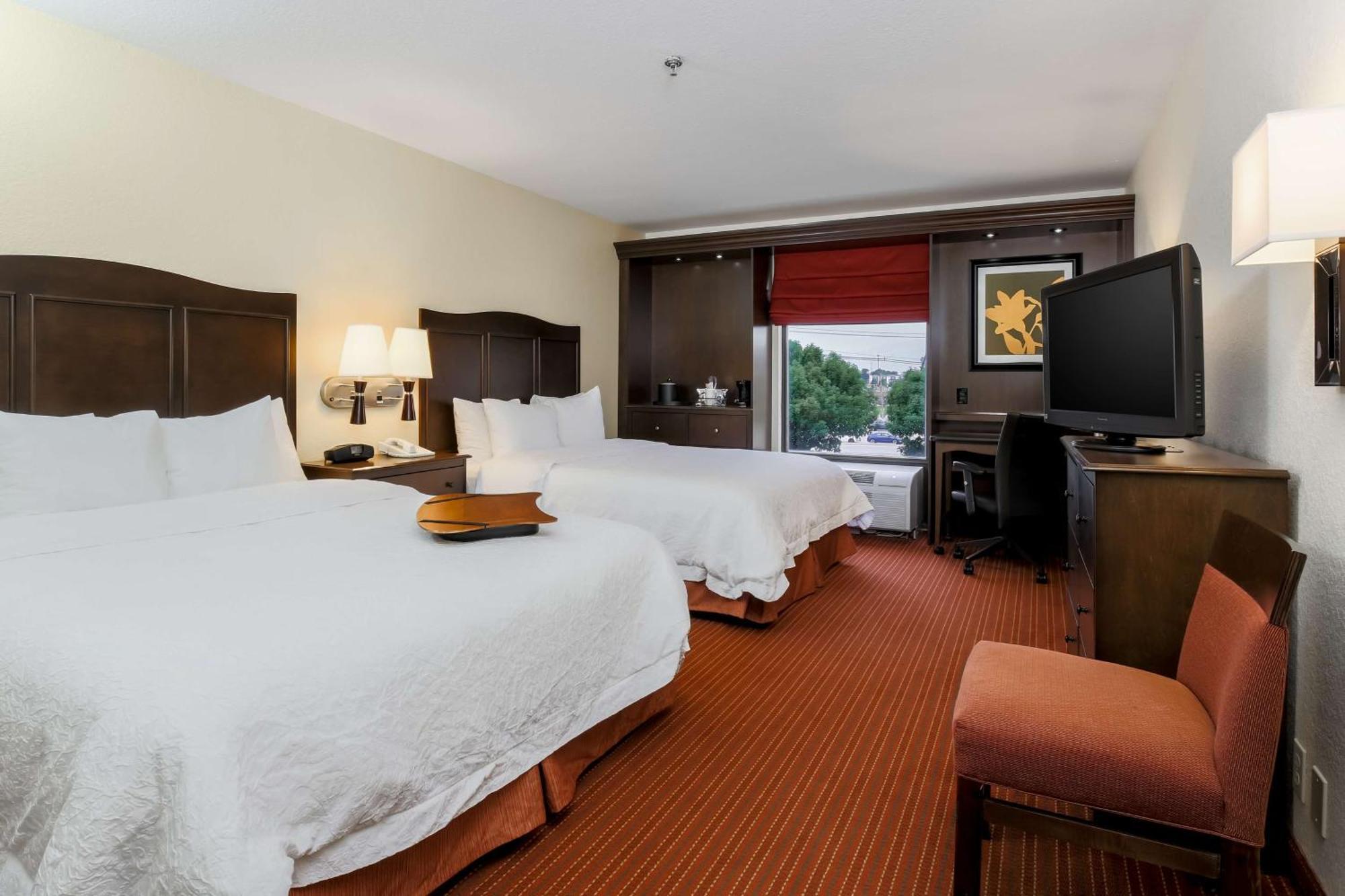 Hampton Inn Champaign/Urbana מראה חיצוני תמונה