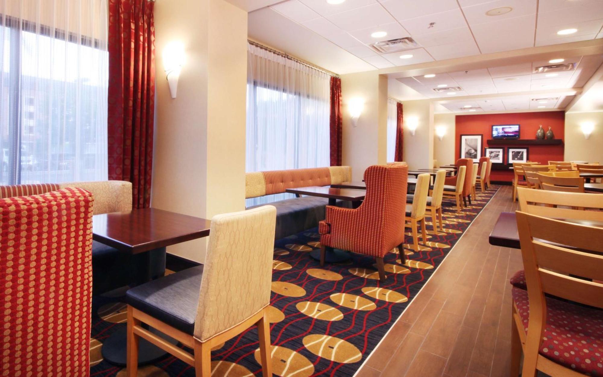 Hampton Inn Champaign/Urbana מראה חיצוני תמונה